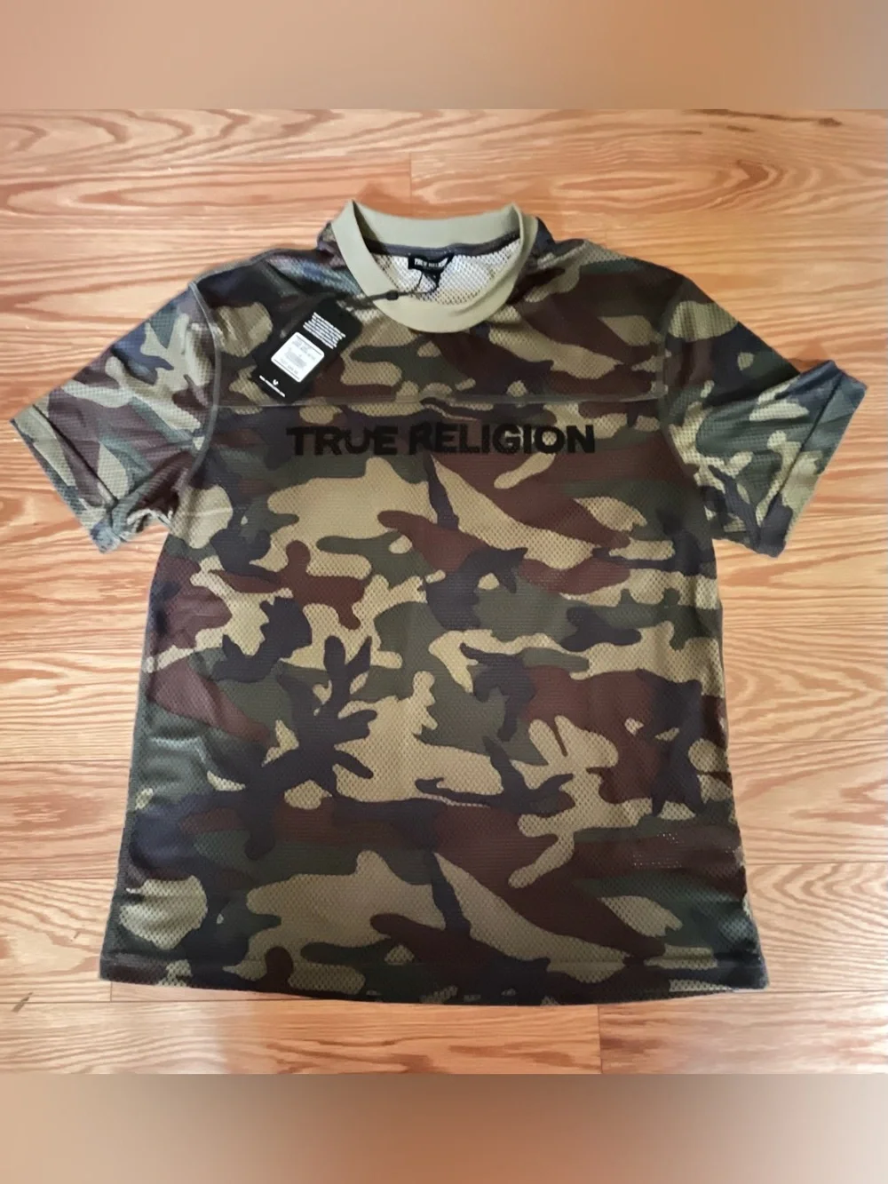 True Religion Oversized mesh t-shirt camo print crew neck collar Size Small BNWT
